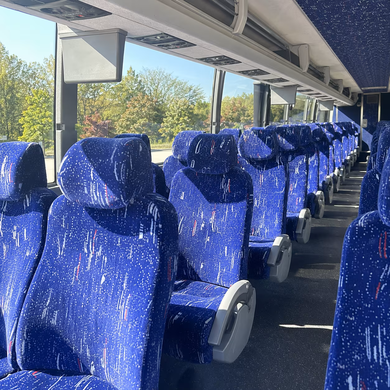 charter buses to xcel energy center target center and allianz field